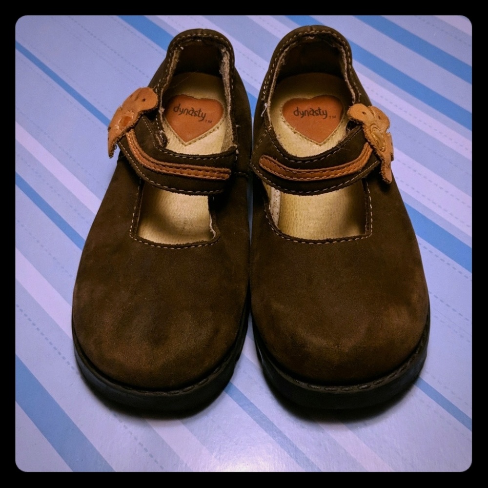 Dynasty size 8 girls leather shoes